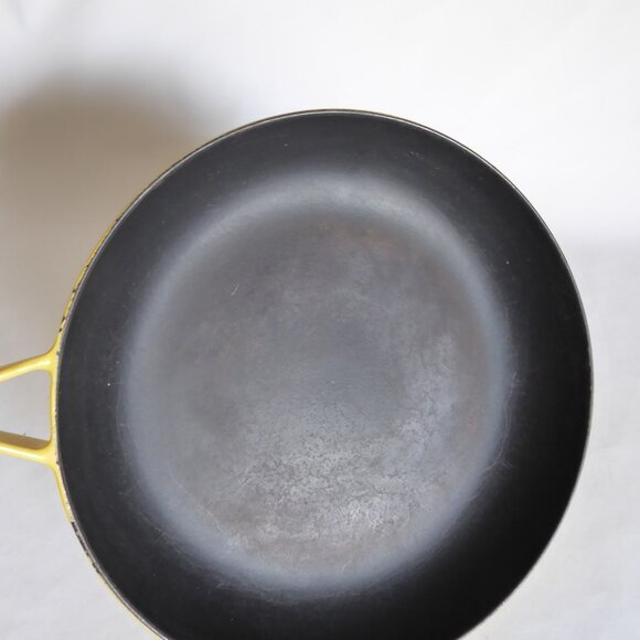 VINTAGE 11” SKILLET WATERFORD IRELAND COLORCAST YELLOW ENAMEL CAST IRON SKILLET - Picture 5 of 15